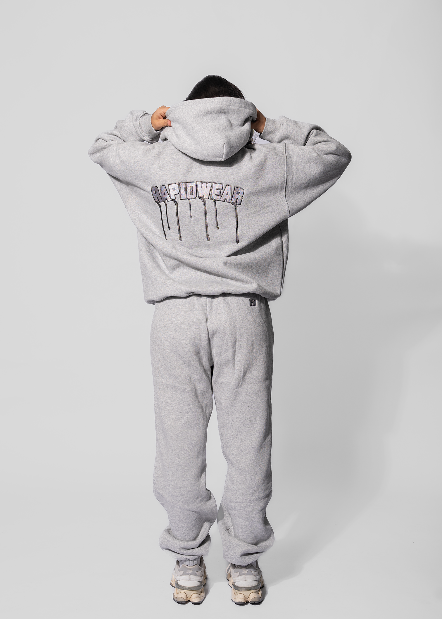 UNISEX DRIP HOODIE -GREY
