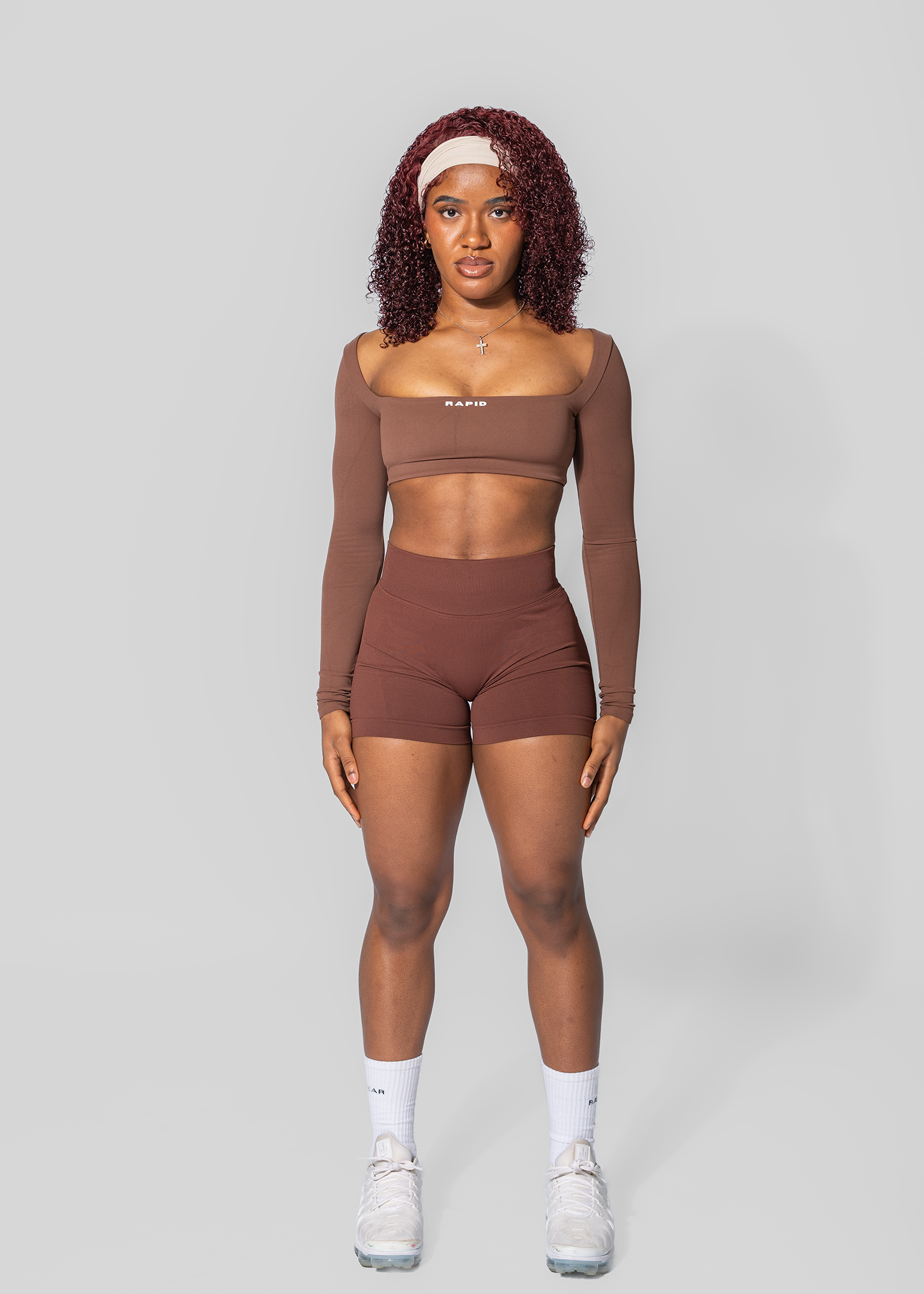 BALANCE SCRUNCH BUM SHORTS - BROWN