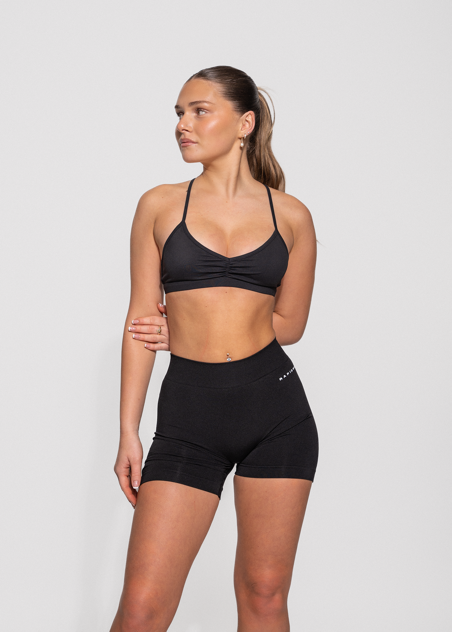 MINIMAL SPORTS BRA - BLACK