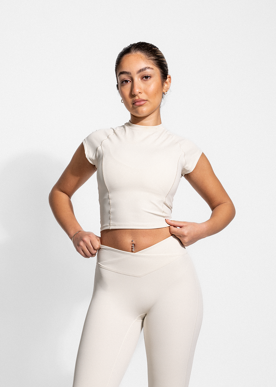 FAYE FITTED T- CREAM