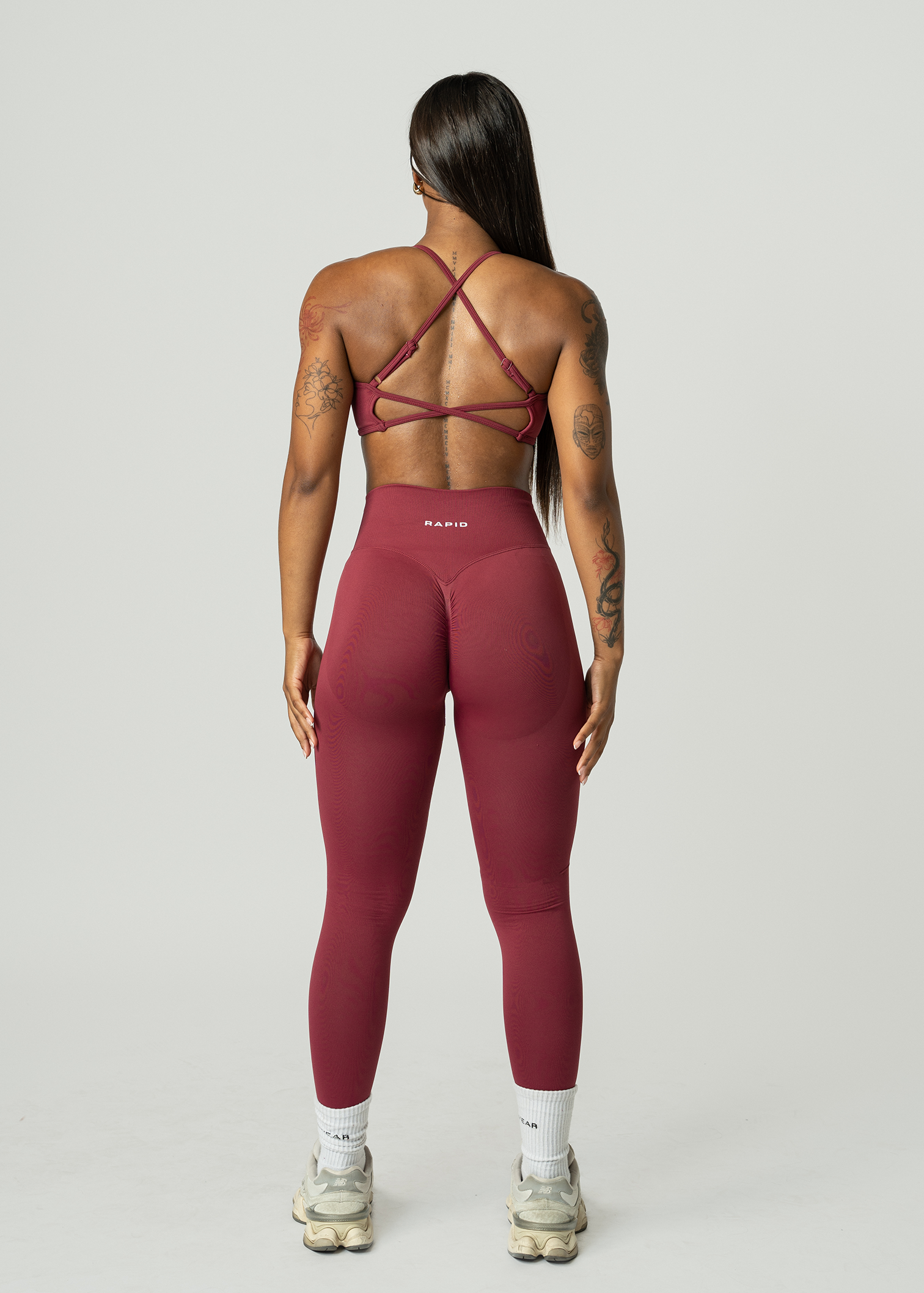 VIBRANCE SCRUNCH BUM LEGGINGS - WINE