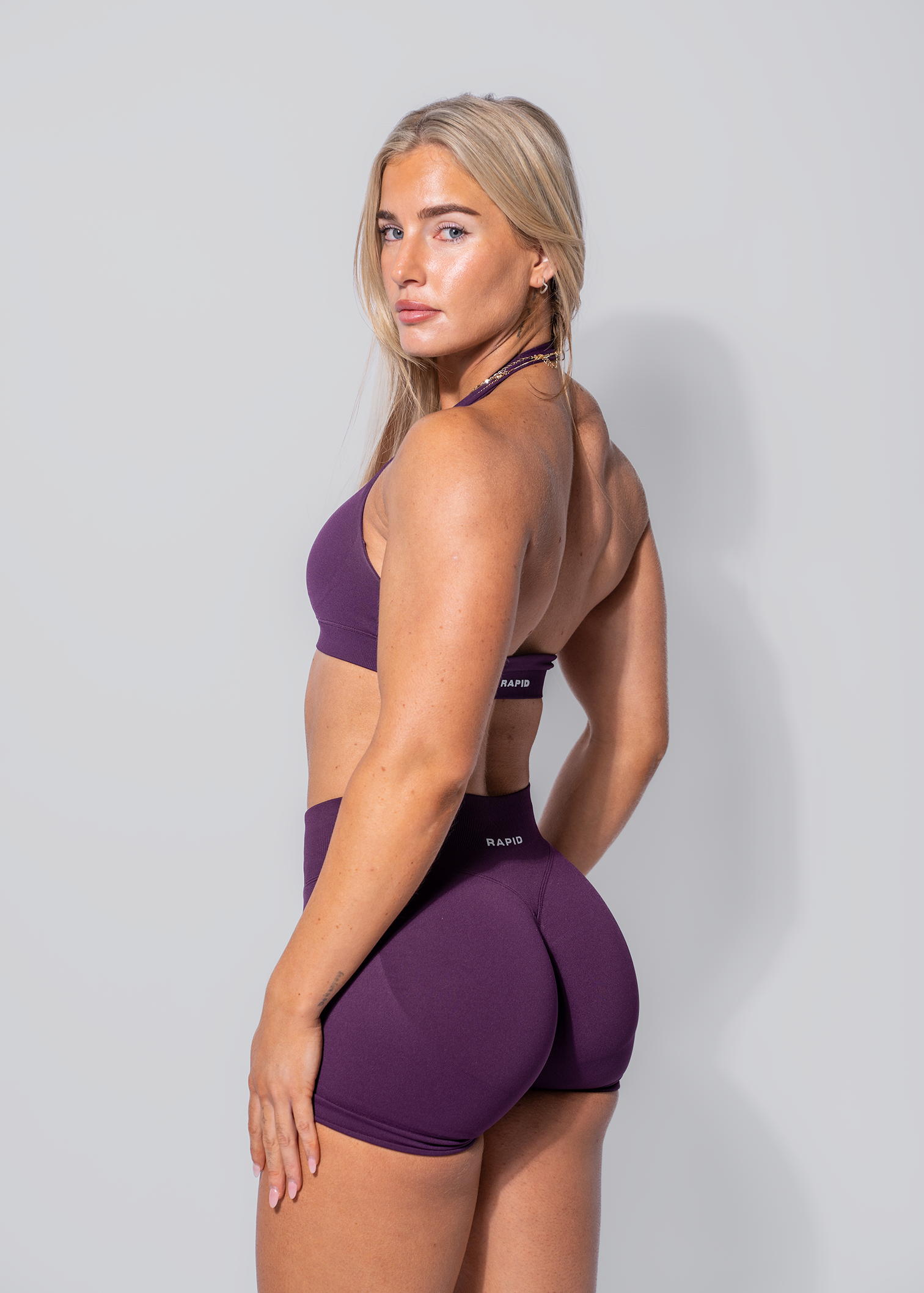 BALANCE HALTER CROP - MULBERRY