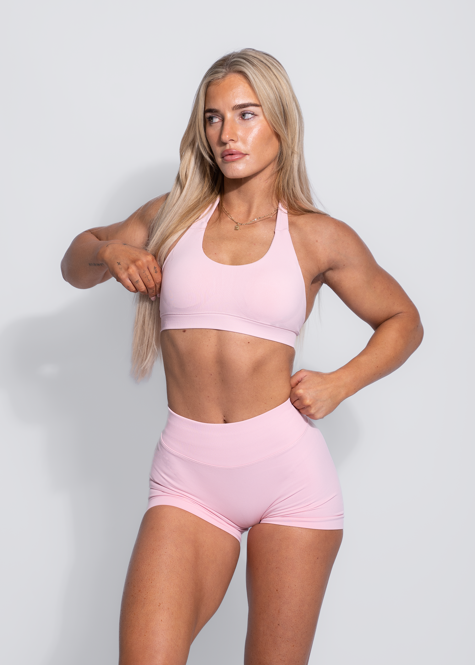BALANCE HALTER CROP - BABY PINK