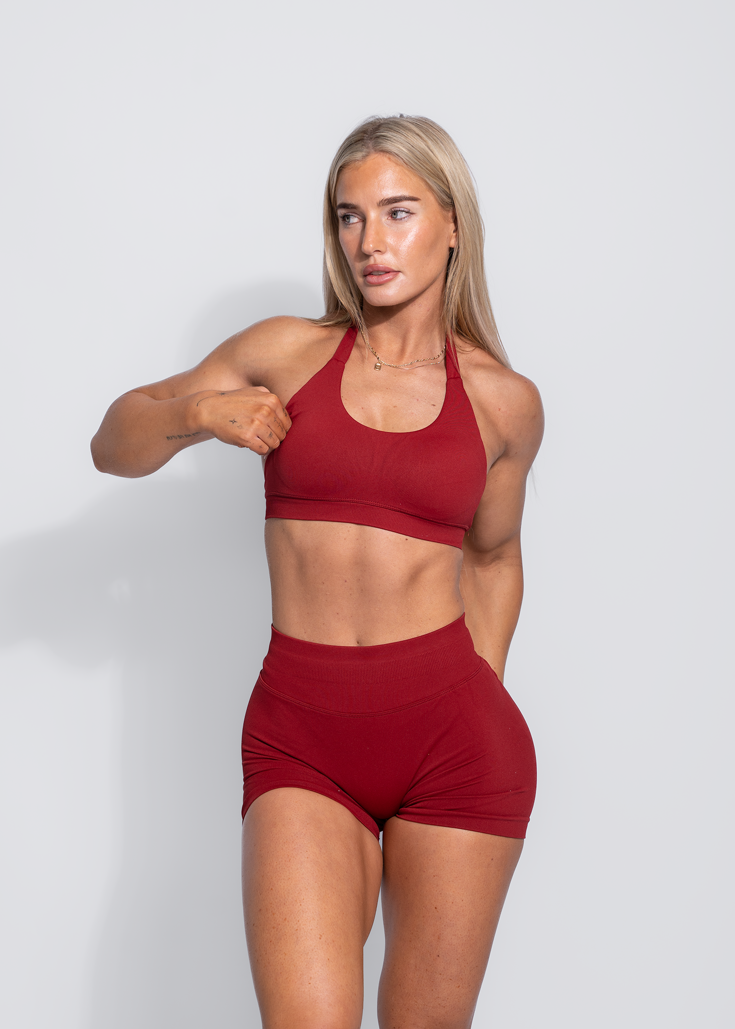 BALANCE HALTER CROP - BURGUNDY