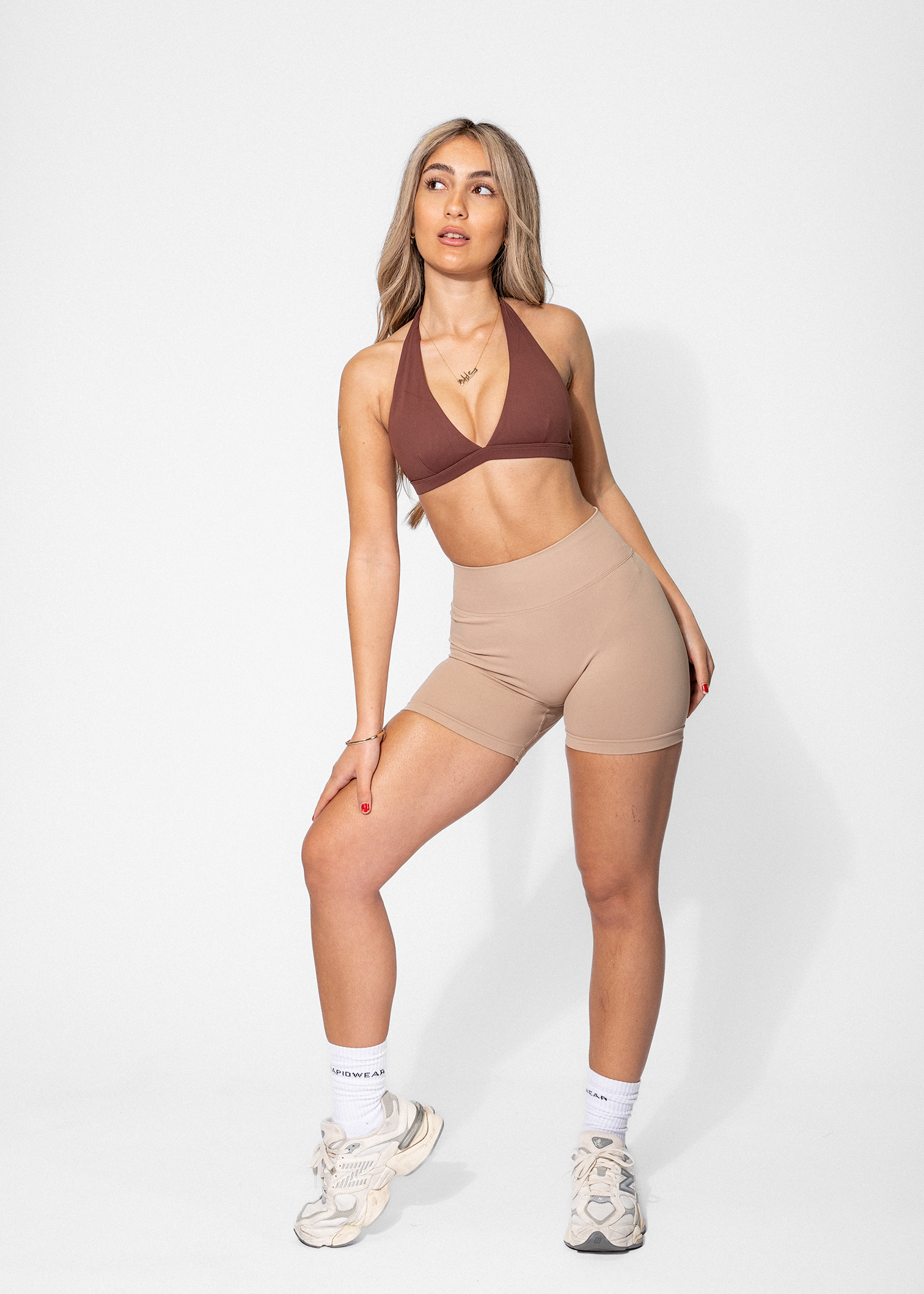 SIENNA HALTER CROP - BROWN
