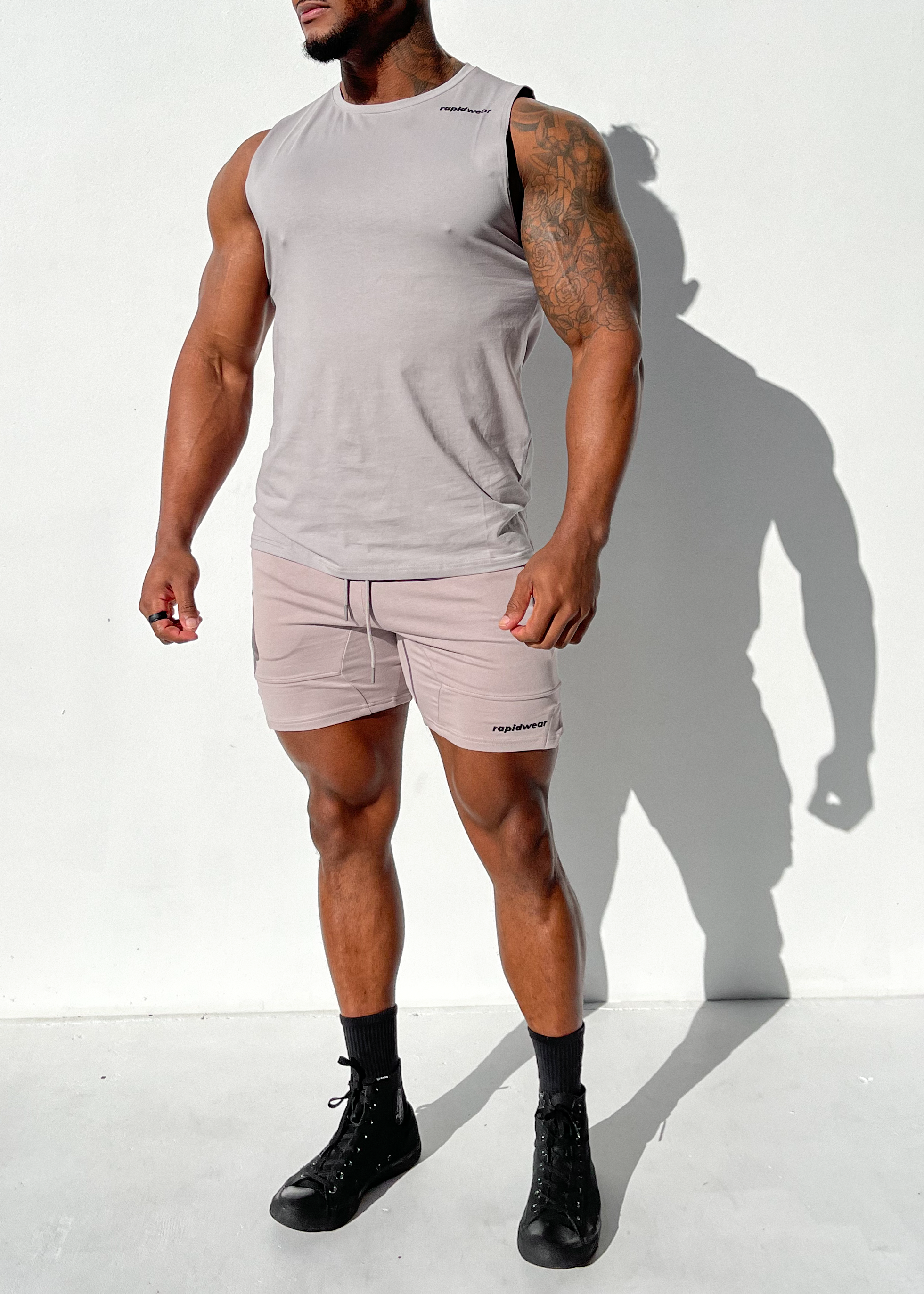 RELOAD SLEEVELESS TANK - GREY
